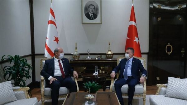 Cumhurbaşkanı Yardımcısı Fuat Oktay, KKTC Başbakanı Ersin Tatar - Sputnik Türkiye