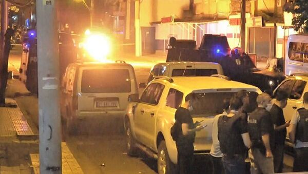 Diyarbakır'da 3 farklı noktada 'bomba' alarmı polisi harekete geçirdi - Sputnik Türkiye