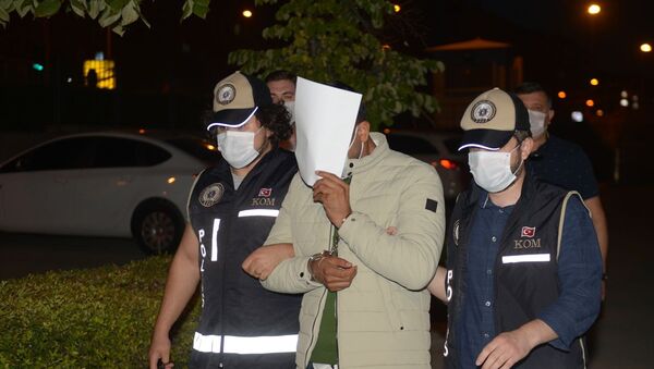 Eskişehir'de kılık değiştirerek başkalarının yerine sınava giren 8 şüpheli yakalandı - Sputnik Türkiye