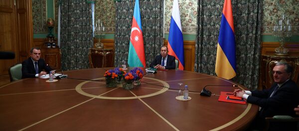 Rusya Dışişleri Bakanı Sergey Lavrov, Azerbaycan Dışişleri Bakanı Ceyhun Bayramov ve Ermenistan Dışişleri Bakanı Zograb Mnatsakanyan Rusya Dışişleri Bakanı Sergey Lavrov, Azerbaycan Dışişleri Bakanı Ceyhun Bayramov ve Ermenistan Dışişleri Bakanı Zograb Mnatsakanyan - Sputnik Türkiye