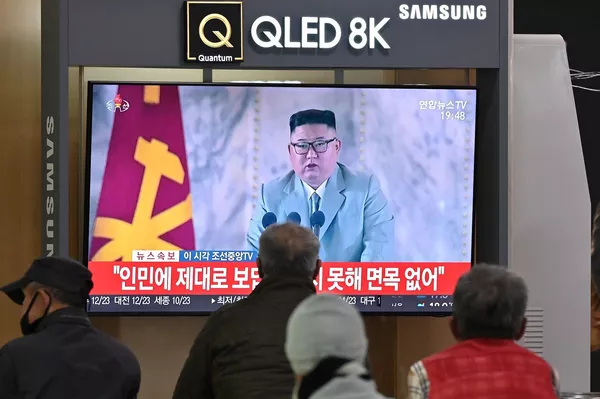 Kuzey Kore, İşçi Partisi'nin 75. yıldönümü nedeni ile başkent Pyongyang’da düzenlenen askeri geçit töreninde yeni kıtalararası balistik füzelerini sergiledi.  - Sputnik Türkiye