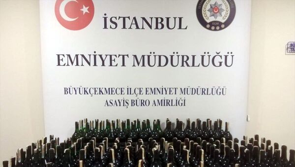 Büyükçekmece, 220 litre kaçak alkol  - Sputnik Türkiye