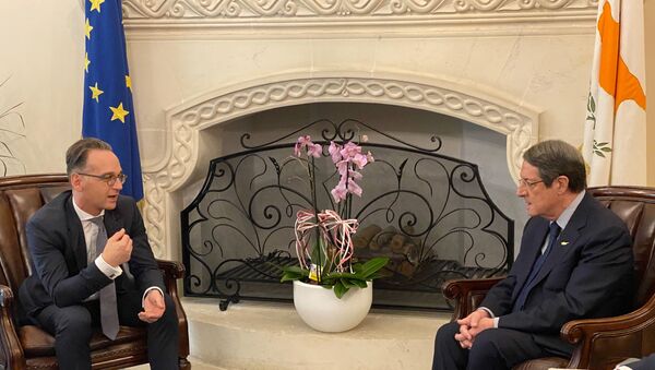 Güney Kıbrıs Rum Yönetimi Cumhurbaşkanı Nikos Anastasiadis tarafından kabul edilen Almanya Dışişleri Bakanı Heiko Maas (solda) - Sputnik Türkiye