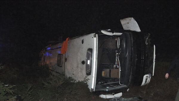 Eskişehir'de yolcu otobüsünün devrilmesi sonucu 3 kişi yaralandı. - Sputnik Türkiye
