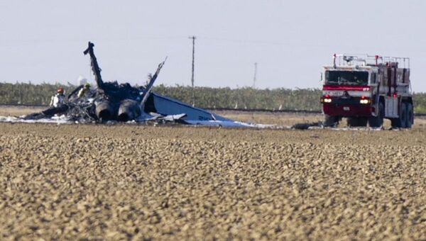 ABD'nin Kaliforniya eyaletinde konuşlu ABD Donanmasına bağlı bir F/A-18E Super Hornet tipi savaş uçağının eğitim uçuşu sırasında düştüğü ve pilotun koltuk fırlatma yöntemi ile atlayıp kurtulduğu bildirildi.  - Sputnik Türkiye