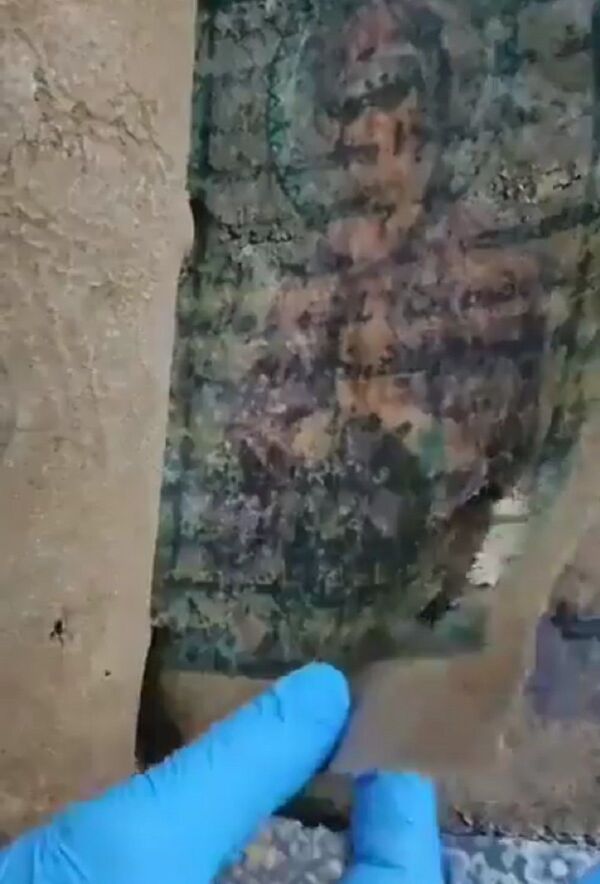 Gaziantep'te Halep'ten getirildiği düşünülen 1 milyon dolar değerinde İncil ele geçirildi - Sputnik Türkiye