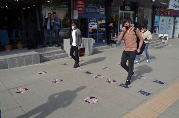 Macron'a tepki için marketindeki Fransız ürünlerini raflardan indirdi  - Sputnik Türkiye