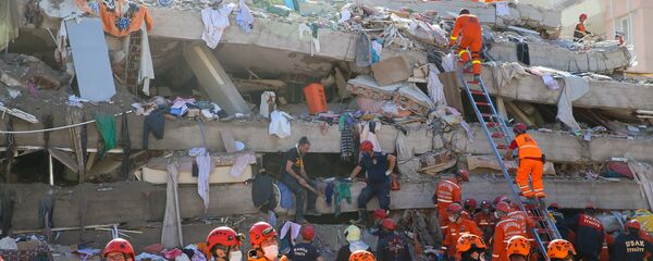İzmir - deprem - Rıza Bey Apartmanı - Sputnik Türkiye