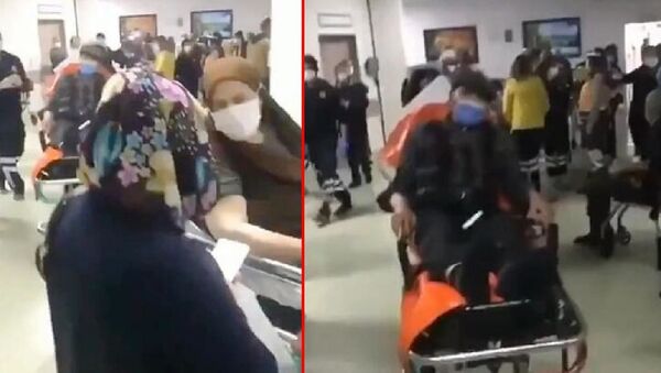 İstanbul’da korona hastalarının sedyede bekletildiği iddiası - Sputnik Türkiye