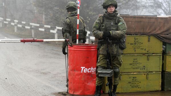 Dağlık Karabağ'ın Laçin koridorundaki Rus barış güçleri - Sputnik Türkiye