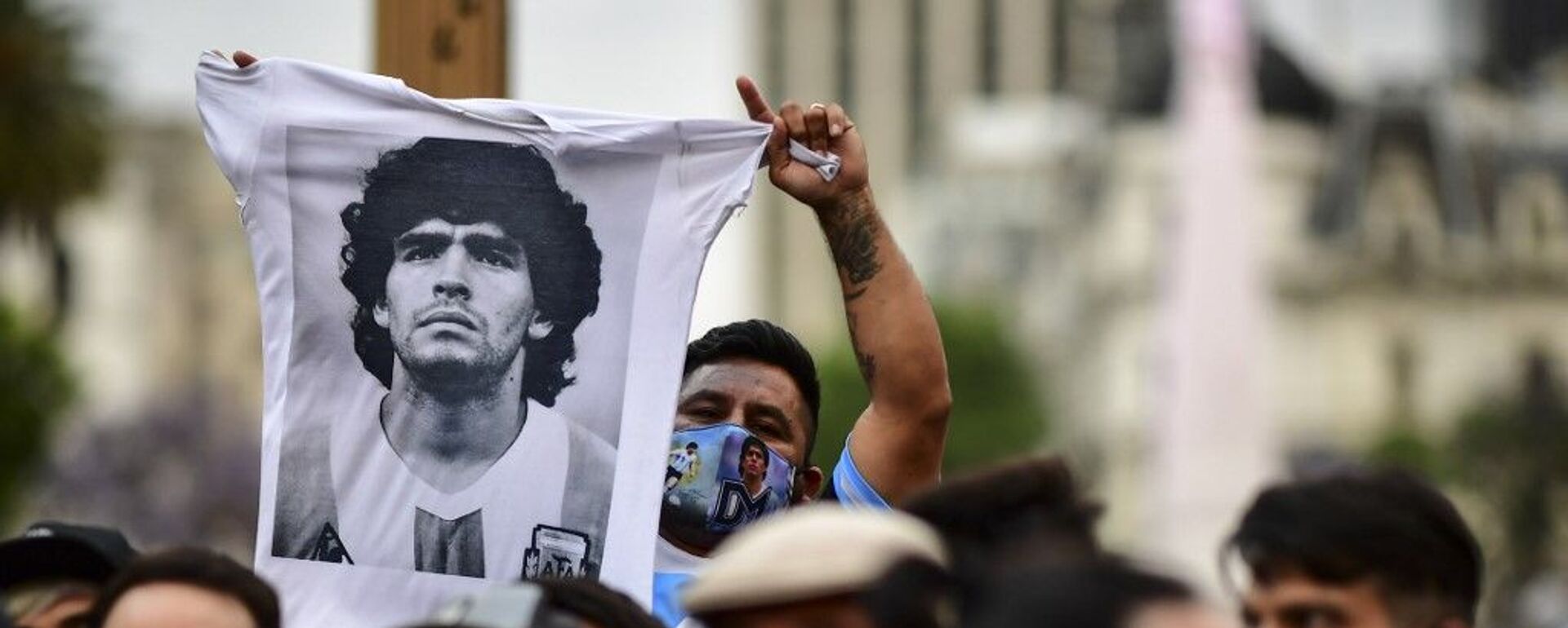 Arjantin'de binlerce kişi Maradona'ya veda ediyor. - Sputnik Türkiye, 1920, 08.11.2021