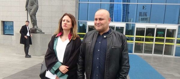 Murat Sayın ve avukatı Murat Sayın ve avukatı - Sputnik Türkiye