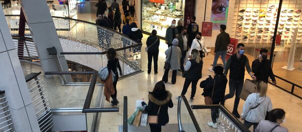 'Efsane Cuma' koronavirüs önlemlerini unutturdu - Sputnik Türkiye