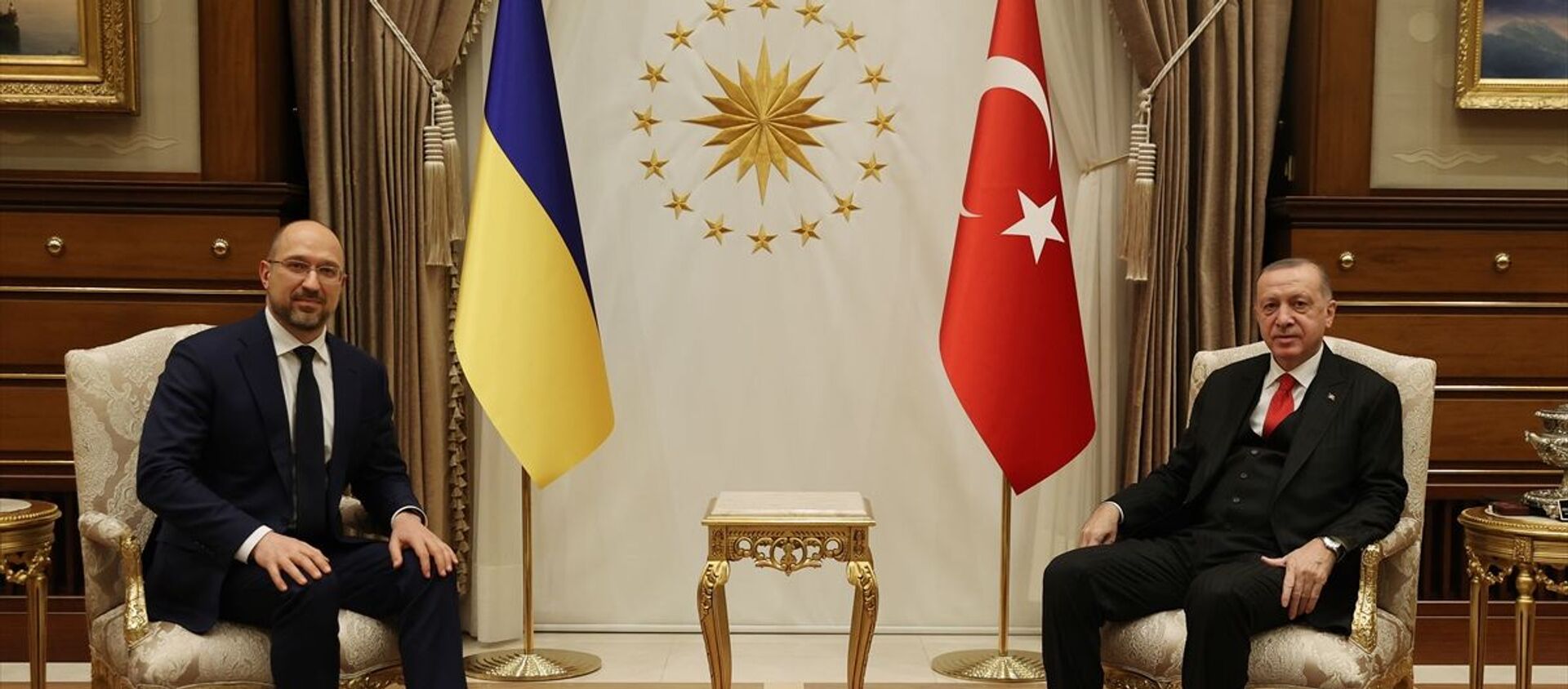 Ukrayna Başbakanı Denis Şmıgal, Cumhurbaşkanı Recep Tayyip Erdoğan - Sputnik Türkiye, 1920, 01.12.2020