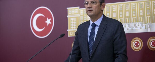  Özgür Özel - Sputnik Türkiye