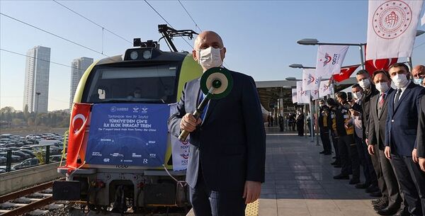 Türkiye'den Çin'e gidecek ilk ihracat treni İstanbul'dan uğurlandı - Sputnik Türkiye