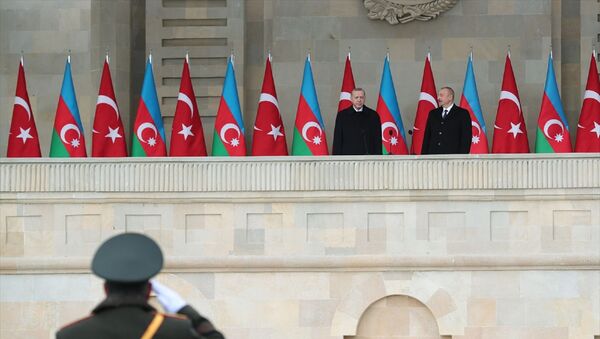 Cumhurbaşkanı Recep Tayyip Erdoğan -  Cumhurbaşkanı İlham Aliyev  - Azerbaycan - Zafer Geçidi Töreni - - Sputnik Türkiye