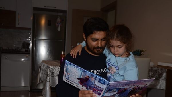 Türk baba: Kızıma kavuştum, Cumhurbaşkanıma çok teşekkür ederim - Sputnik Türkiye