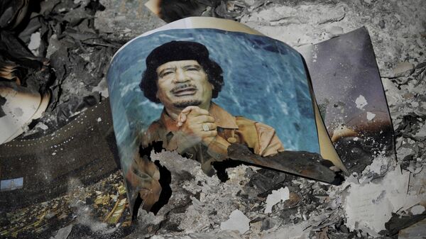 Libya - Sirte kentinde eski Libya lideri Muammer Kaddafi - Sputnik Türkiye