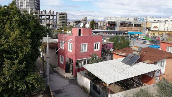Mersin'in Tarsus ilçesinde, MİT gözetiminde 2016 yılında başlayıp bir yıl süren kazının yapıldığı 'gizemli ev'  - Sputnik Türkiye
