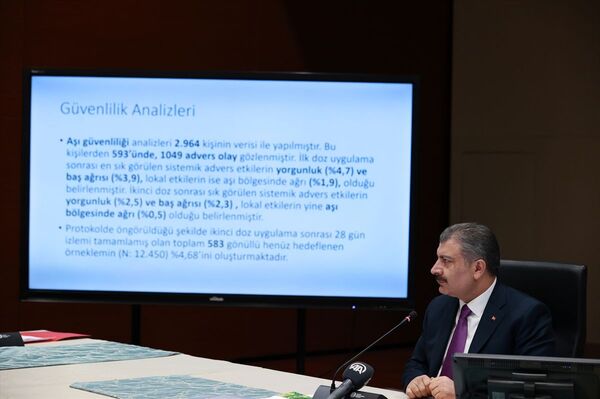 Koca: Çin'den gelecek aşılar pazar gecesi yola çıkıyor, yüzde 91.25 etkili - Sputnik Türkiye