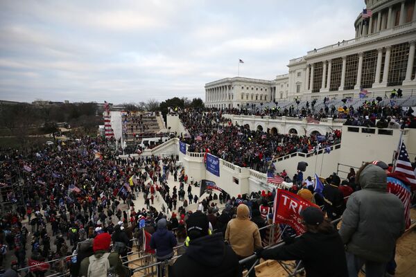 On binlerce Trump destekçisi çarşamba günü başkent Washington'da toplandı. - Sputnik Türkiye