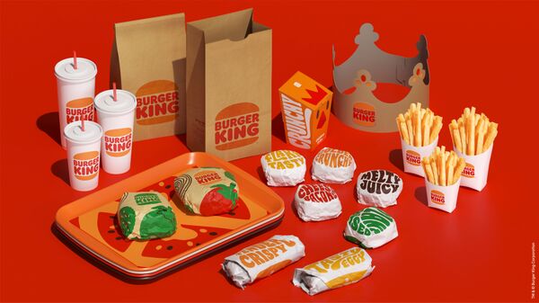 Burger King, 2021 yılında eski logosuna geri döndü. - Sputnik Türkiye