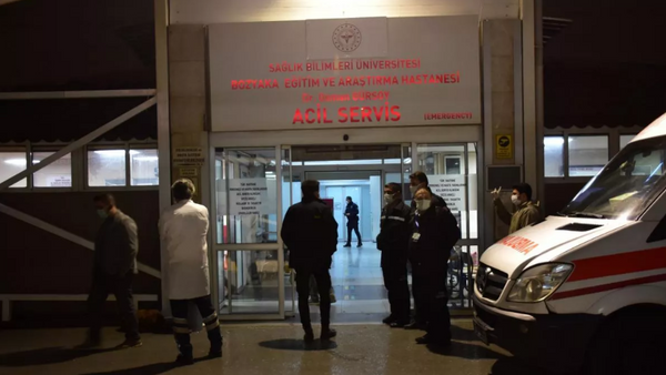 Kalp krizi şüphesiyle hastaneye götürülen kişinin vurulduğu ortaya çıktı - Sputnik Türkiye