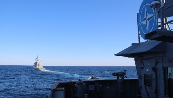 Milli Savunma Bakanlığı, NATO Daimi Deniz Görev Grubu-2 ile TCG GÖKOVA fırkateyninin Doğu Akdeniz'de geçiş eğitimleri yaptığını bildirdi. - Sputnik Türkiye