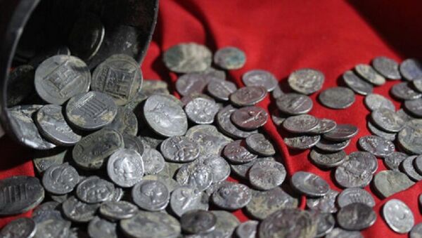 Kütahya'da bulunan 651 gümüş sikke Anadolu Medeniyetleri Müzesi'nde sergilenmeye başlandı - Sputnik Türkiye