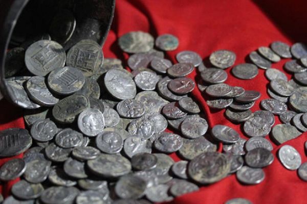 Kütahya'da bulunan 651 gümüş sikke Anadolu Medeniyetleri Müzesi'nde sergilenmeye başlandı - Sputnik Türkiye