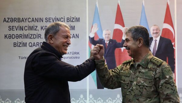Milli Savunma Bakanı Hulusi Akar - Azerbaycan Savunma Bakanı Zakir Hasanov  - Sputnik Türkiye