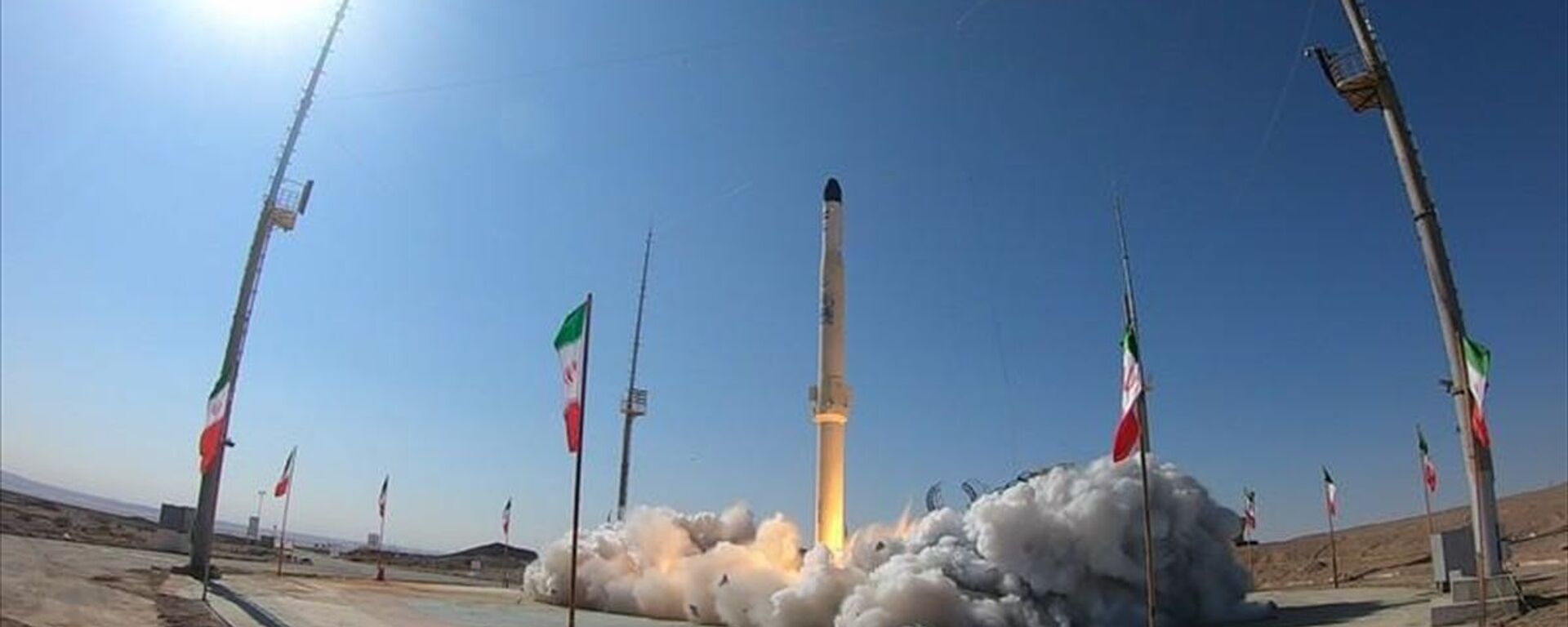 İran Zülcenah adını verdiği ve katı ile sıvı yakıtla çalışabilen motora sahip yeni uydu taşıyıcısını test etti. - Sputnik Türkiye, 1920, 01.02.2021