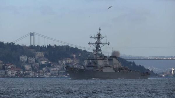 ABD savaş gemileri Boğaz'dan geçti - Sputnik Türkiye