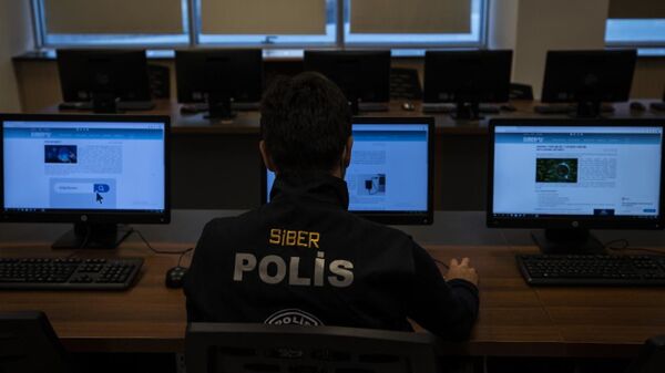 Siber polis - Sputnik Türkiye