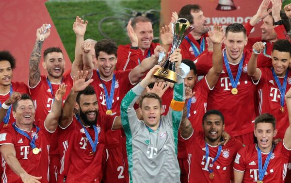 Bayern Münih, 2013 yılının ardından ikinci kez FIFA Kulüpler Dünya Kupası'nın sahibi oldu. - Sputnik Türkiye