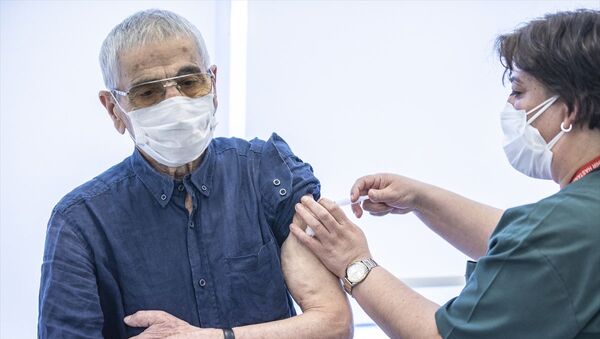  Sağlık çalışanları için 2. doz, 70 yaş üstü için ilk doz aşı uygulaması başlandı - Sputnik Türkiye