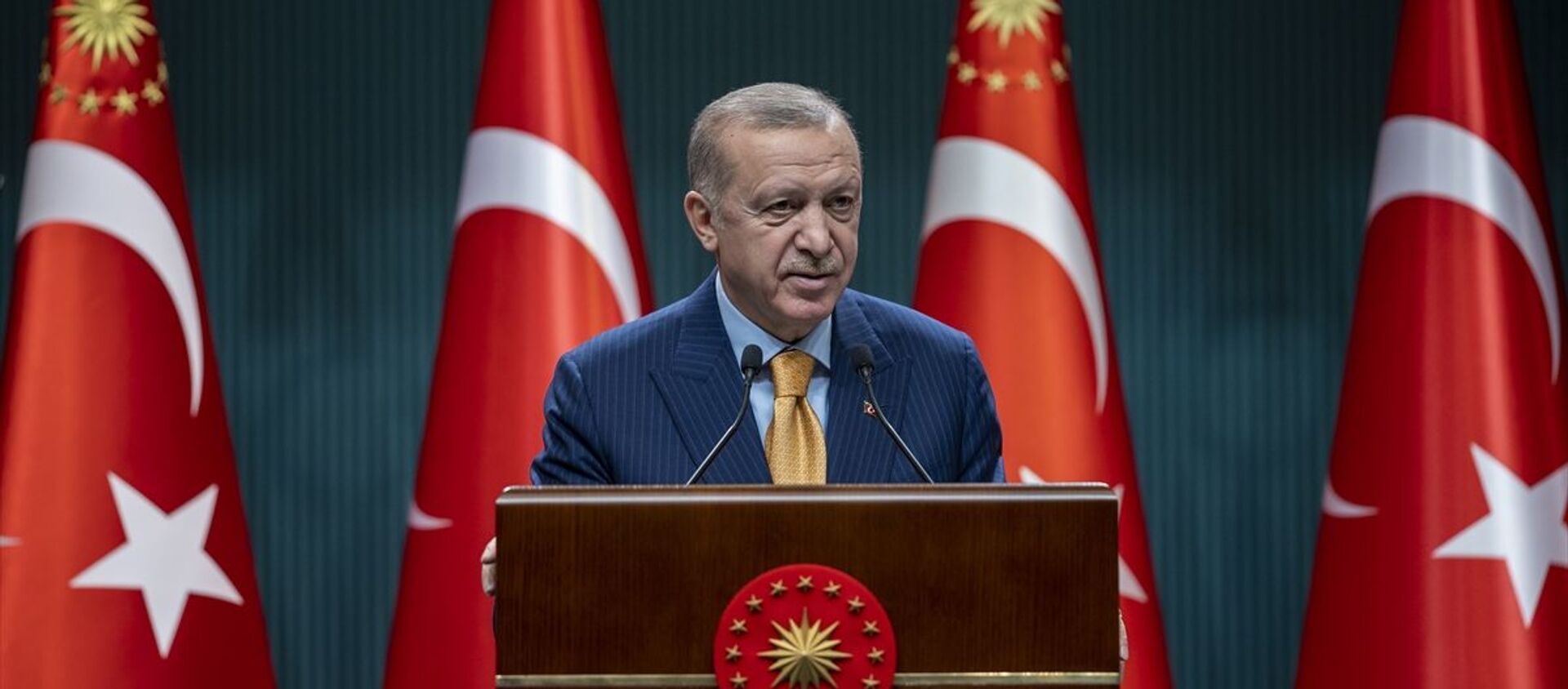 Türkiye Cumhurbaşkanı Recep Tayyip Erdoğan, Cumhurbaşkanlığı Kabine Toplantısı'nın ardından açıklamalarda bulundu. - Sputnik Türkiye, 1920, 06.03.2021