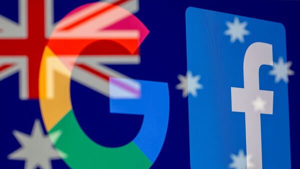 Avustralya bayrağı önünde Google ve Facebook logoları - Sputnik Türkiye