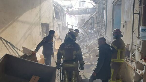 Fabrikada buhar kazanı patladı; 1 işçi öldü, 4'ü ağır 6 işçi yaralandı - Sputnik Türkiye
