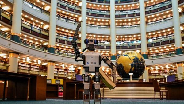 Millet Kütüphanesi'nin yapay zekalı robotu - Sputnik Türkiye