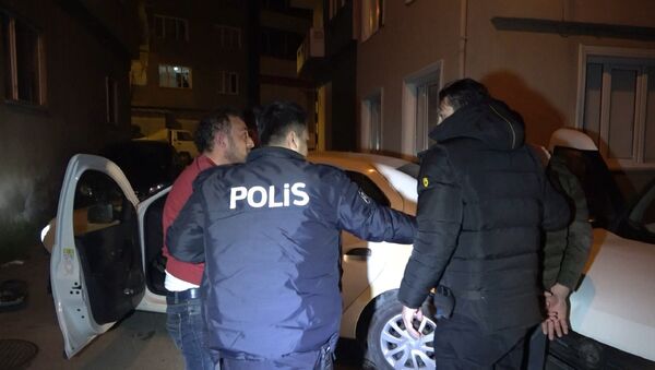 Bursa'da kısıtlamada 15 kilometrelik kovalamaca sonucu yakalanan zanlı - Sputnik Türkiye