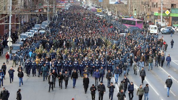 Ermenistan’ın başkenti Erivan’da bugün üç protesto ve yürüyüş düzenlenecek - Sputnik Türkiye