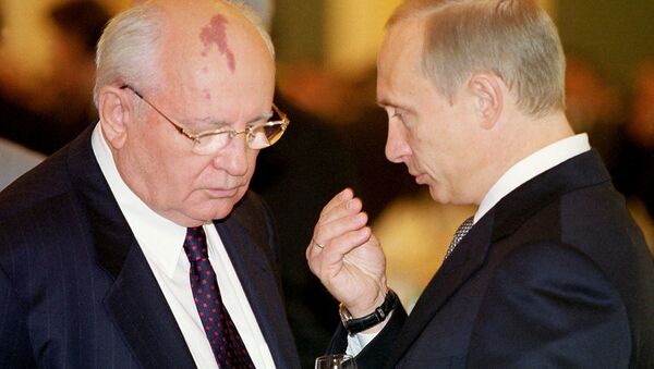 Putin ve Gorbaçov - Sputnik Türkiye