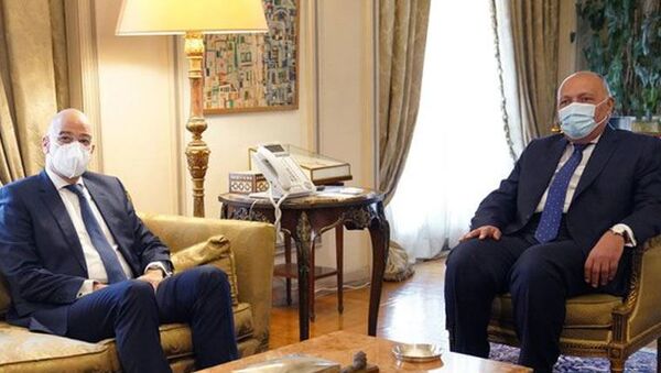 Mısır-Türkiye ilişkilerindeki ılımlı gelişmelerin ardından Yunan bakan Kahire'ye gitti - Sputnik Türkiye