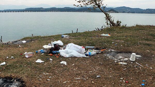 Tatlı sularda mikroplastik uyarısı: İleride içme suyuna dahi karışabilir - Sputnik Türkiye