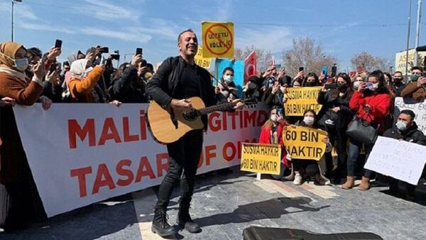 Haluk Levent, Ulus, atanamayan öğretmenler, protesto - Sputnik Türkiye