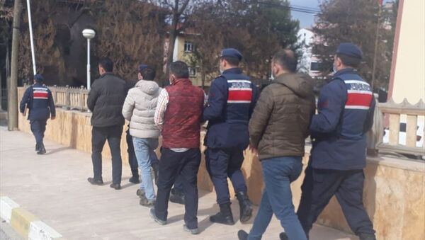 Karabük'te demir yolu rayı çaldıkları iddia edilen 4 şüpheli tutuklandı - Sputnik Türkiye