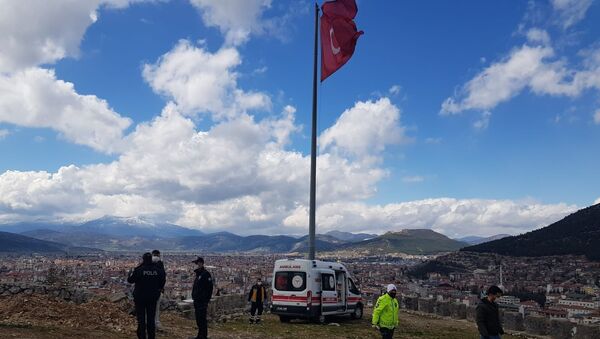 Burdur'da 17 yaşındaki genç kız parkta bıçaklanarak öldürüldü - Sputnik Türkiye