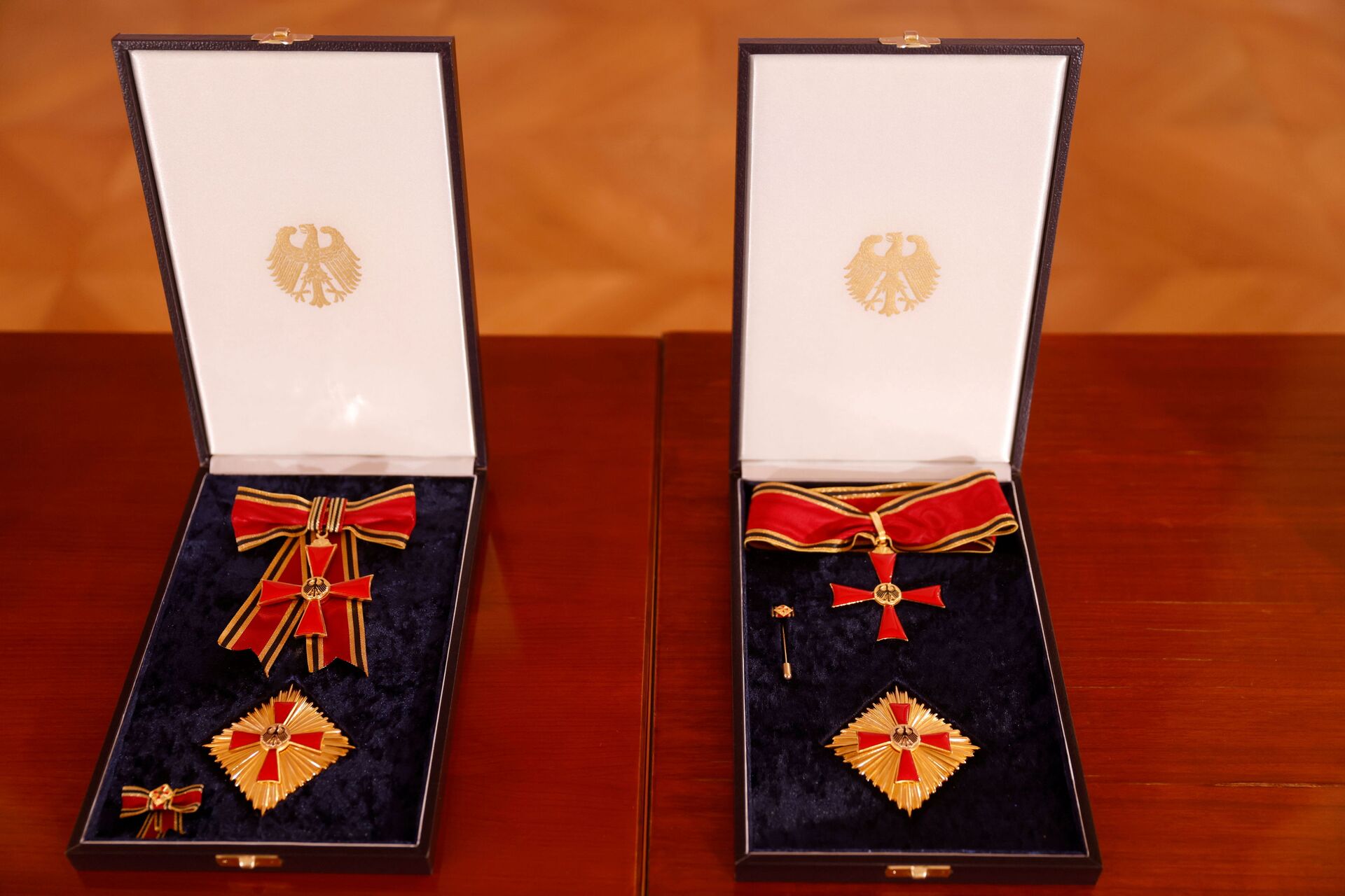 BioNTech aşısının gururunu yaşayan Almanya'dan Türeci ile Şahin'e en üst düzey devlet madalyası - Sputnik Türkiye, 1920, 19.03.2021